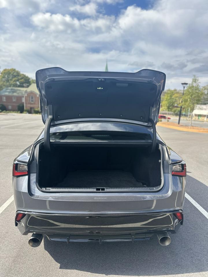 Lexus IS 300 RWD 2021