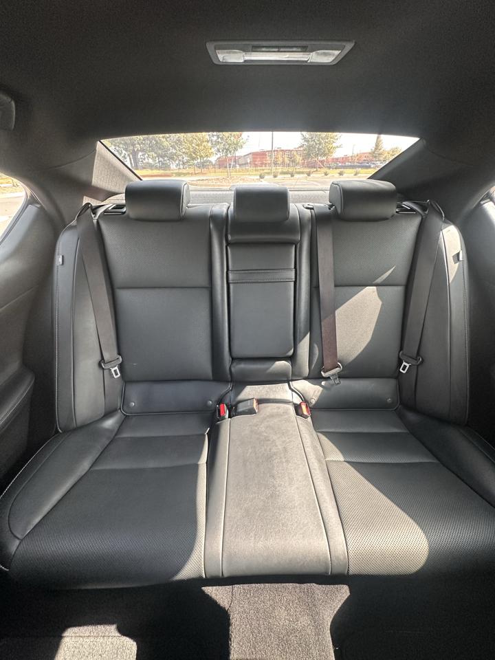 Lexus IS 300 RWD 2021