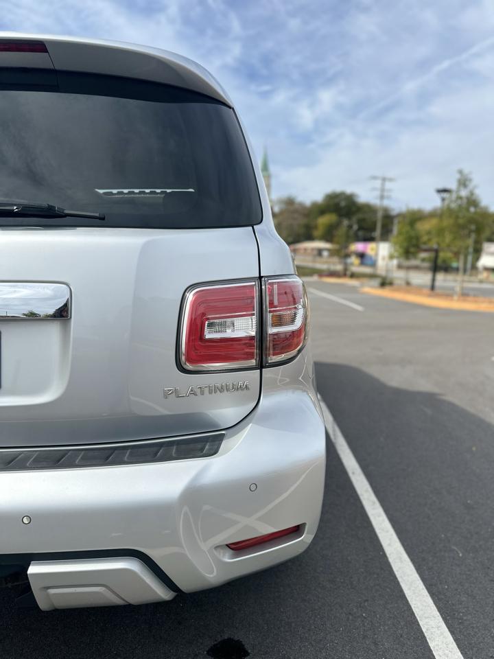 Nissan Armada Platinum AWD 2017