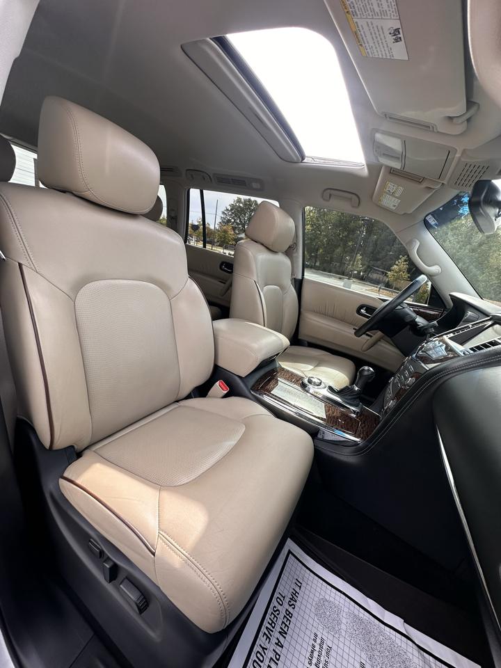 Nissan Armada Platinum AWD 2017