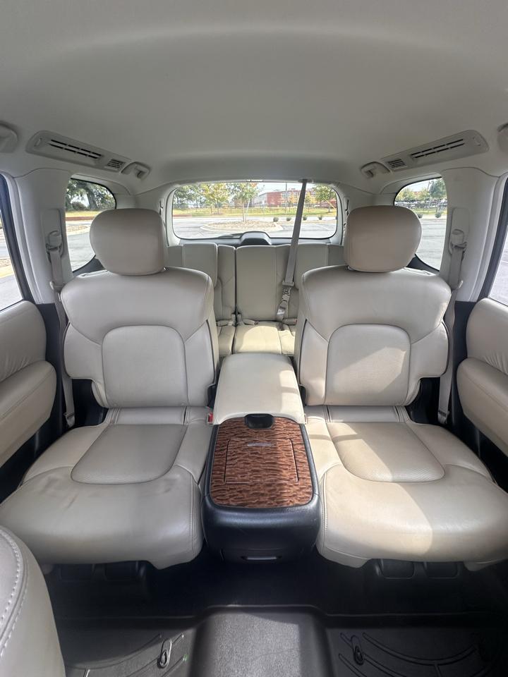 Nissan Armada Platinum AWD 2017
