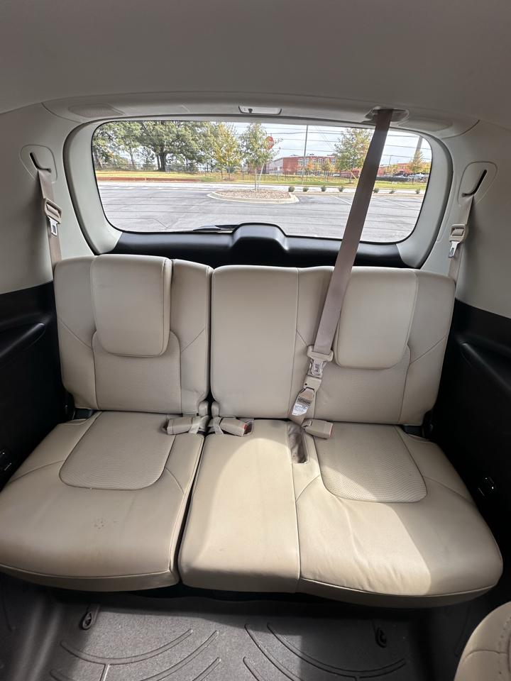 Nissan Armada Platinum AWD 2017
