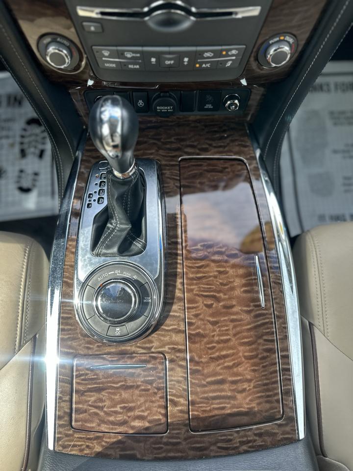 Nissan Armada Platinum AWD 2017