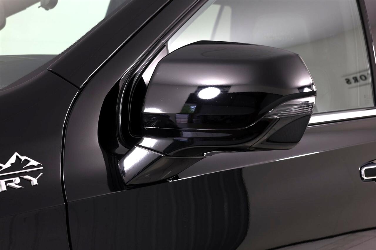 Chevrolet Tahoe High Country 4WD 2024