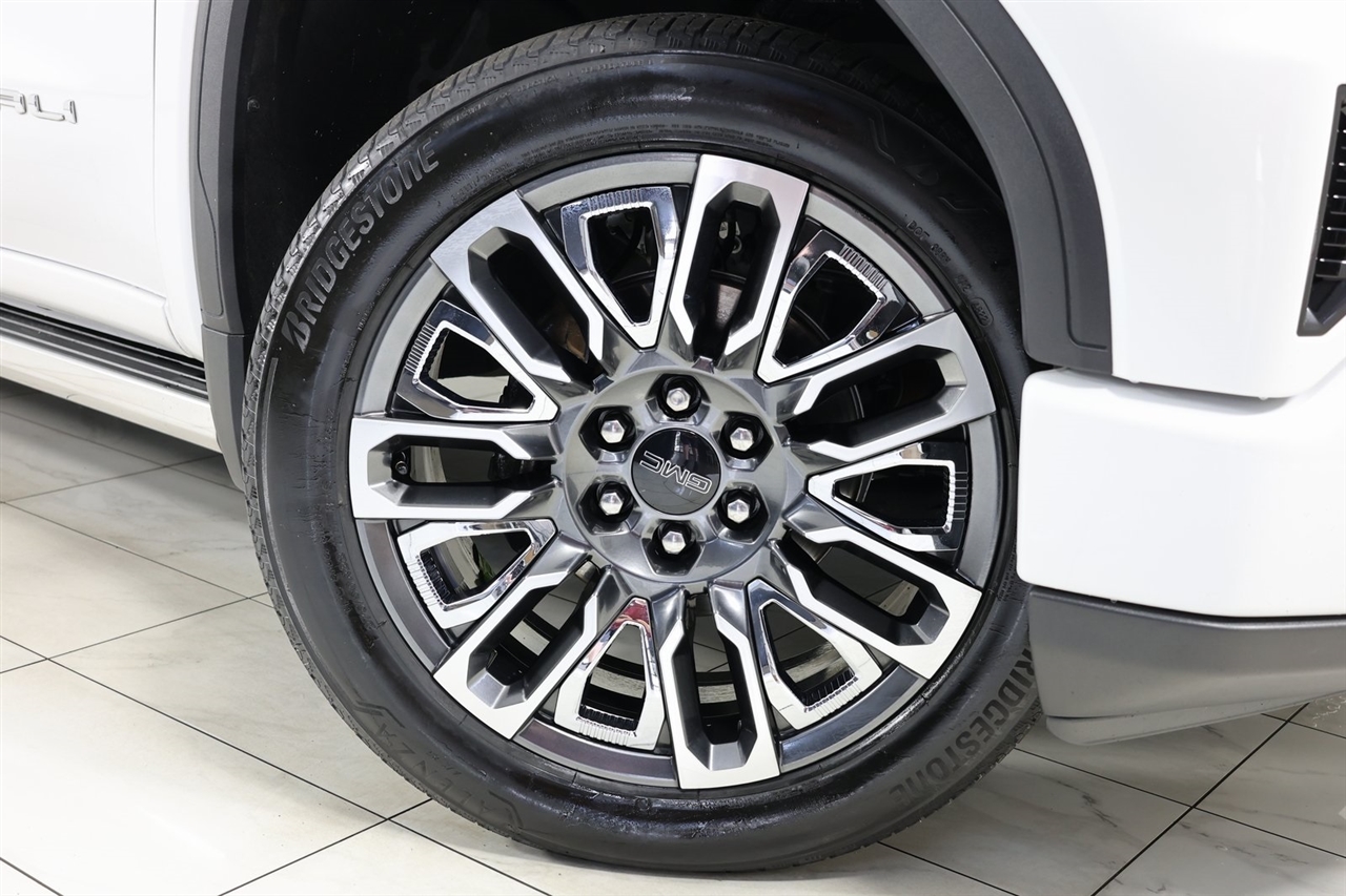 GMC Sierra 1500 Denali Ultimate Crew Cab 4WD 2023