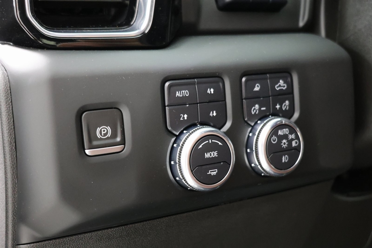 GMC Sierra 1500 Denali Ultimate Crew Cab 4WD 2023