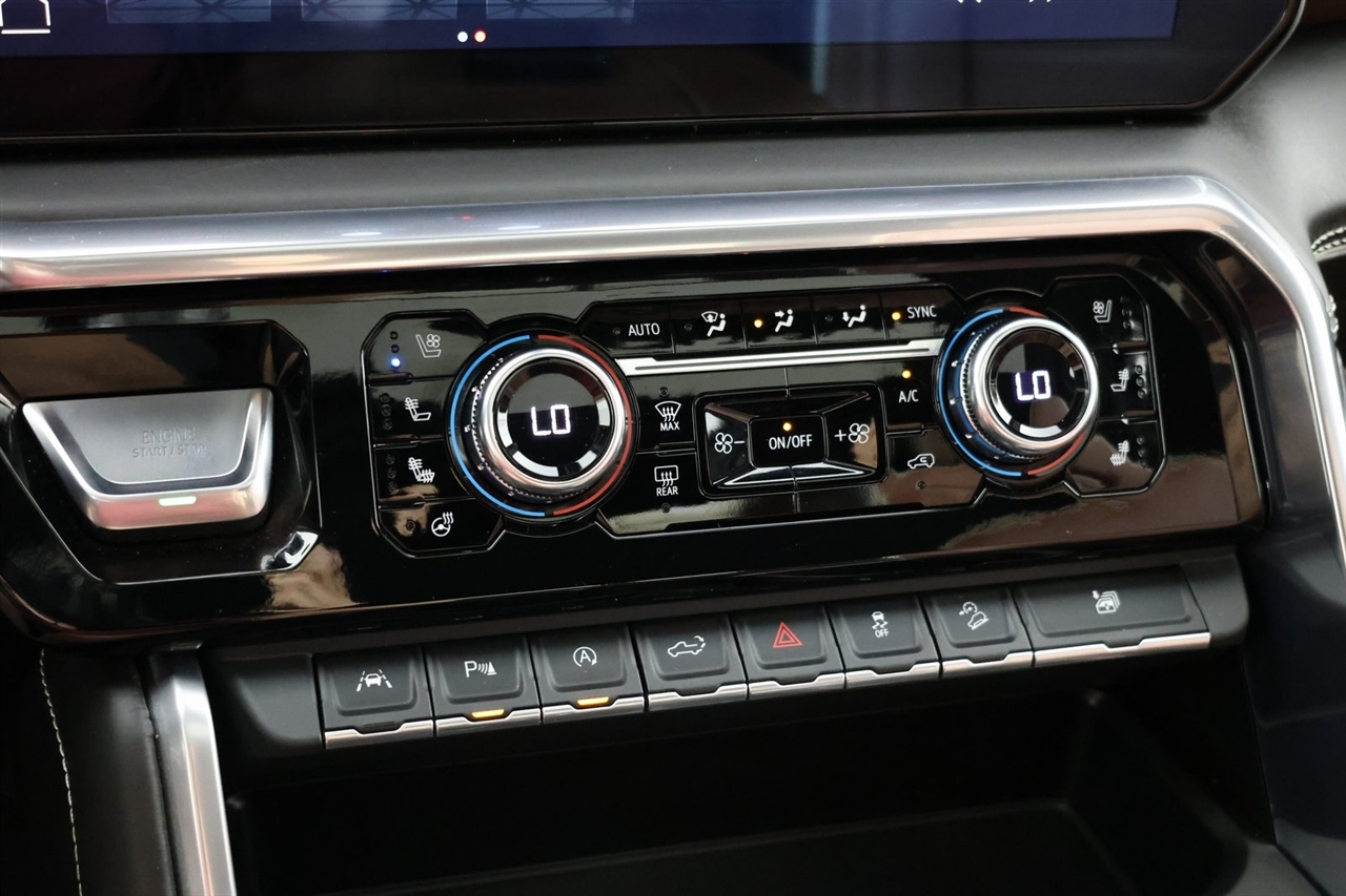 GMC Sierra 1500 Denali Ultimate Crew Cab 4WD 2023