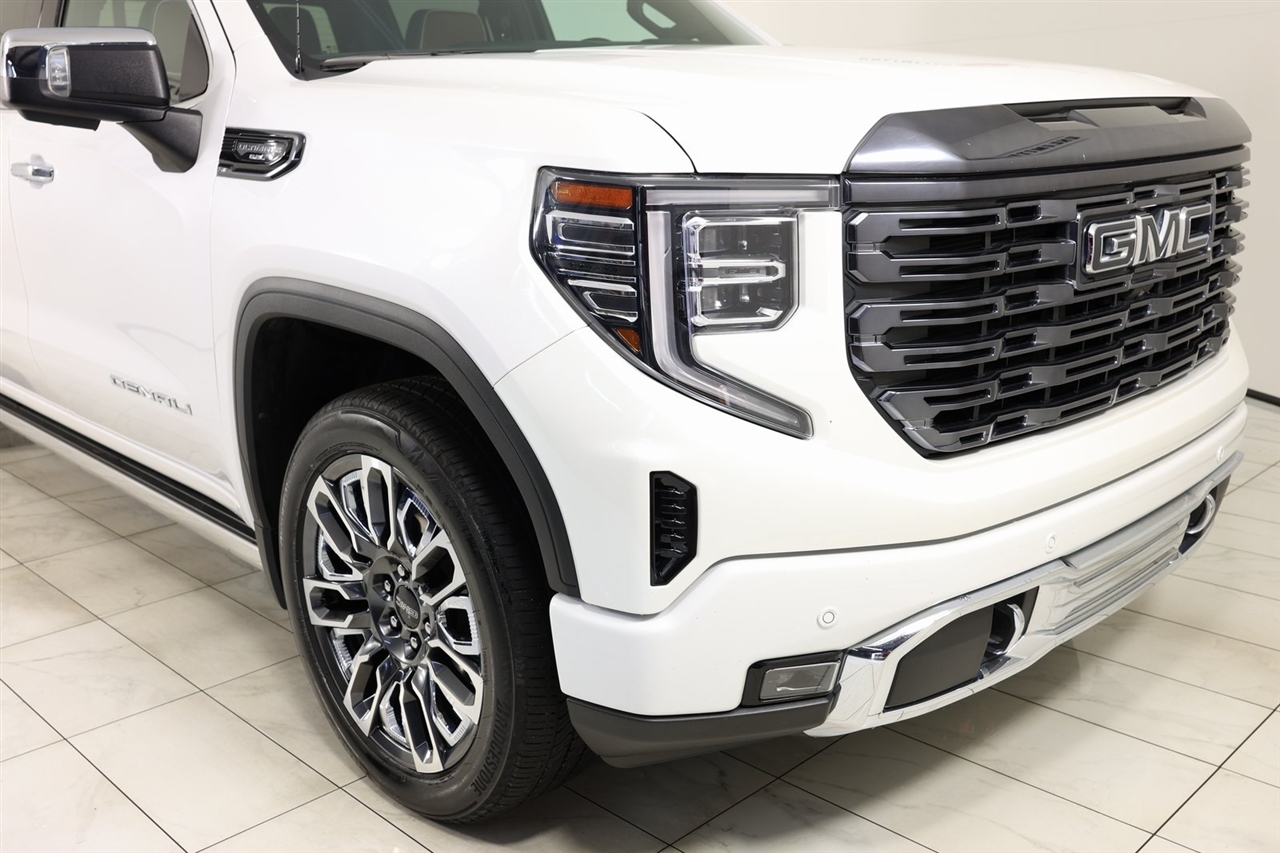 GMC Sierra 1500 Denali Ultimate Crew Cab 4WD 2023