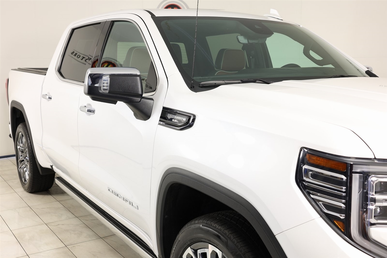 GMC Sierra 1500 Denali Ultimate Crew Cab 4WD 2023