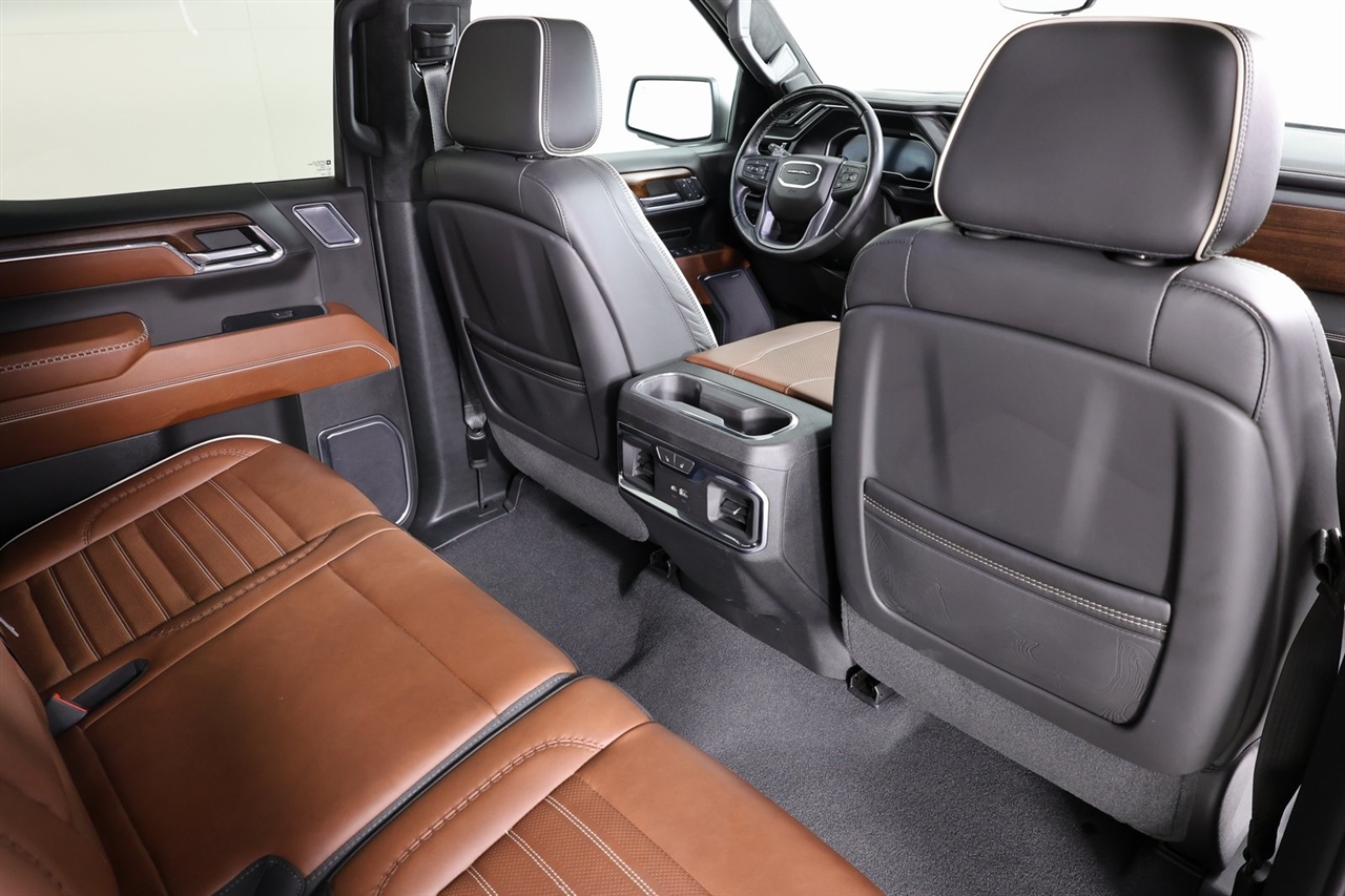 GMC Sierra 1500 Denali Ultimate Crew Cab 4WD 2023