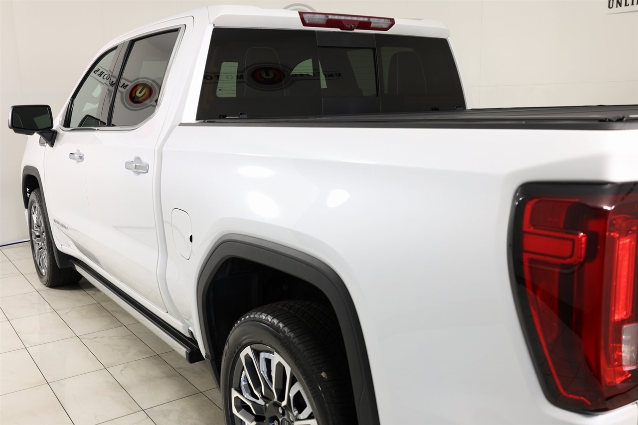 GMC Sierra 1500 Denali Ultimate Crew Cab 4WD 2023
