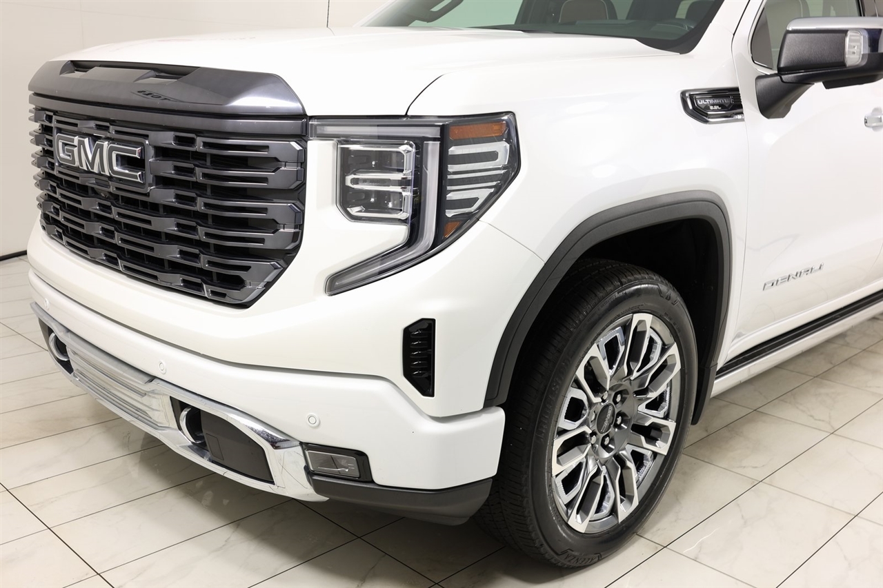 GMC Sierra 1500 Denali Ultimate Crew Cab 4WD 2023
