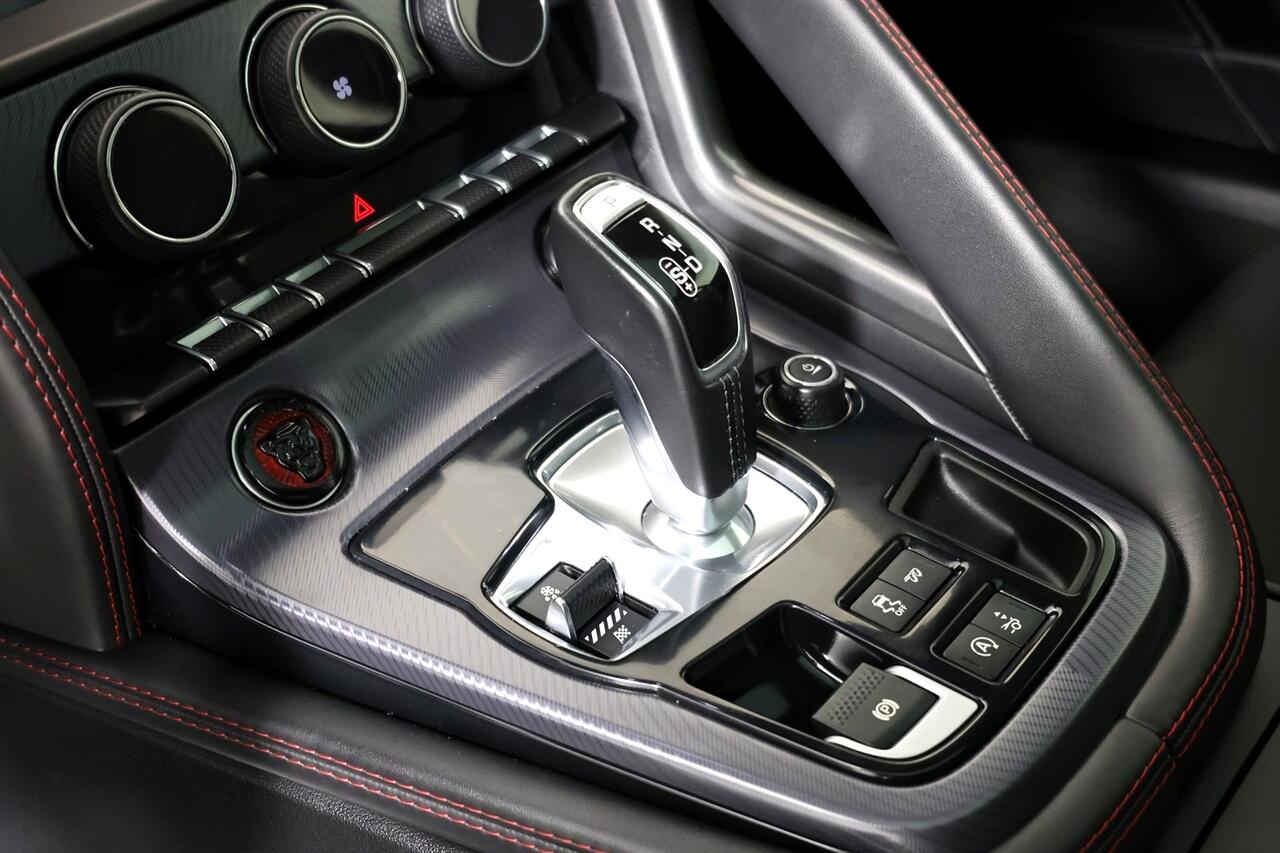Jaguar F-Type P450 R-Dynamic Coupe AWD 2022
