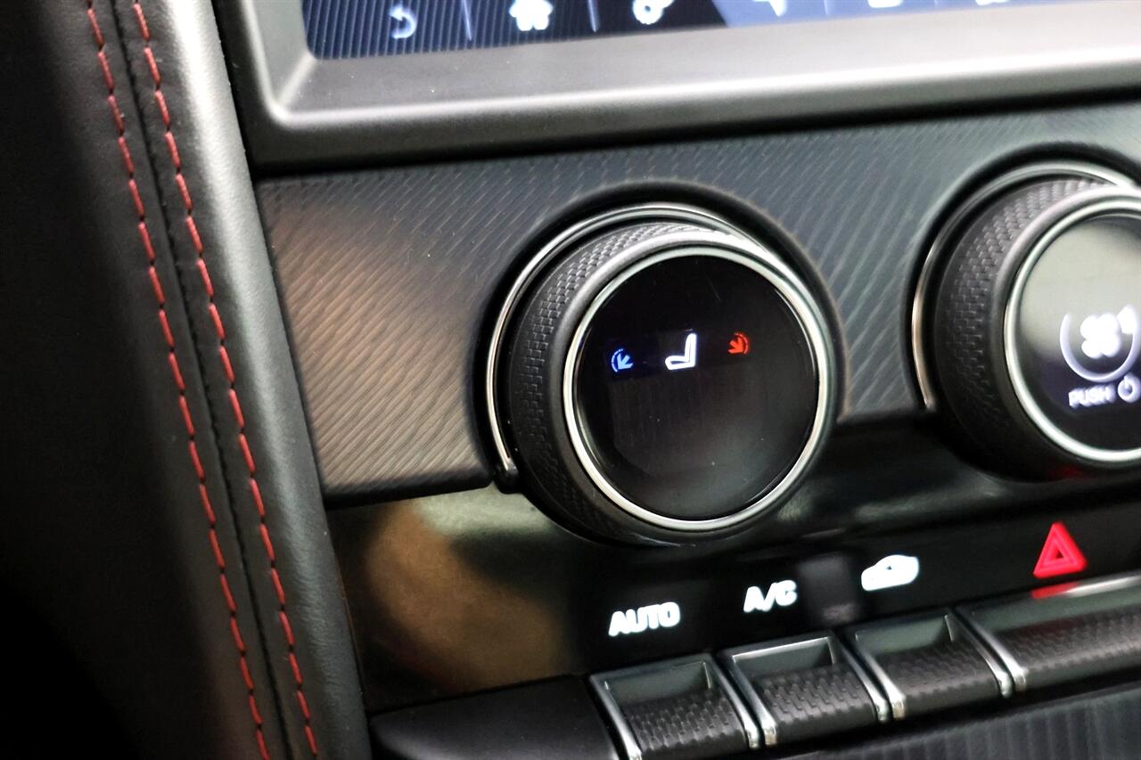 Jaguar F-Type P450 R-Dynamic Coupe AWD 2022