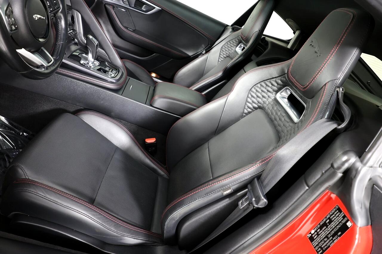 Jaguar F-Type P450 R-Dynamic Coupe AWD 2022
