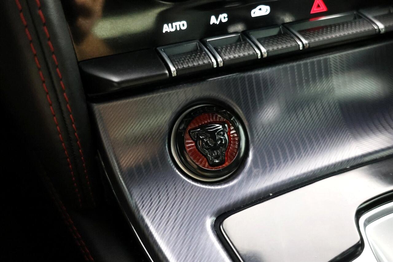 Jaguar F-Type P450 R-Dynamic Coupe AWD 2022