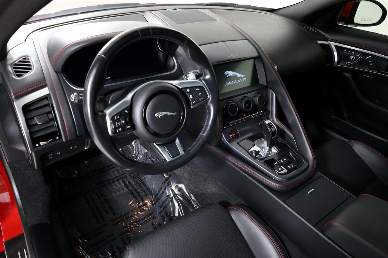 Jaguar F-Type P450 R-Dynamic Coupe AWD 2022