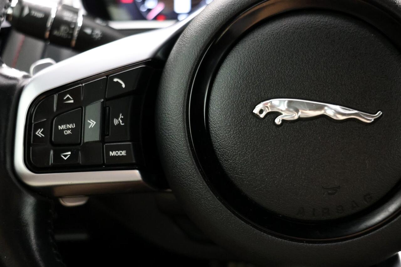 Jaguar F-Type P450 R-Dynamic Coupe AWD 2022