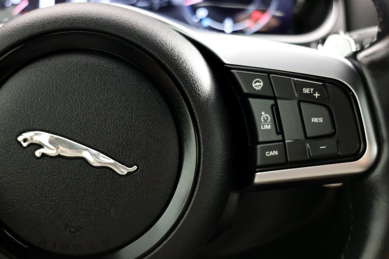 Jaguar F-Type P450 R-Dynamic Coupe AWD 2022