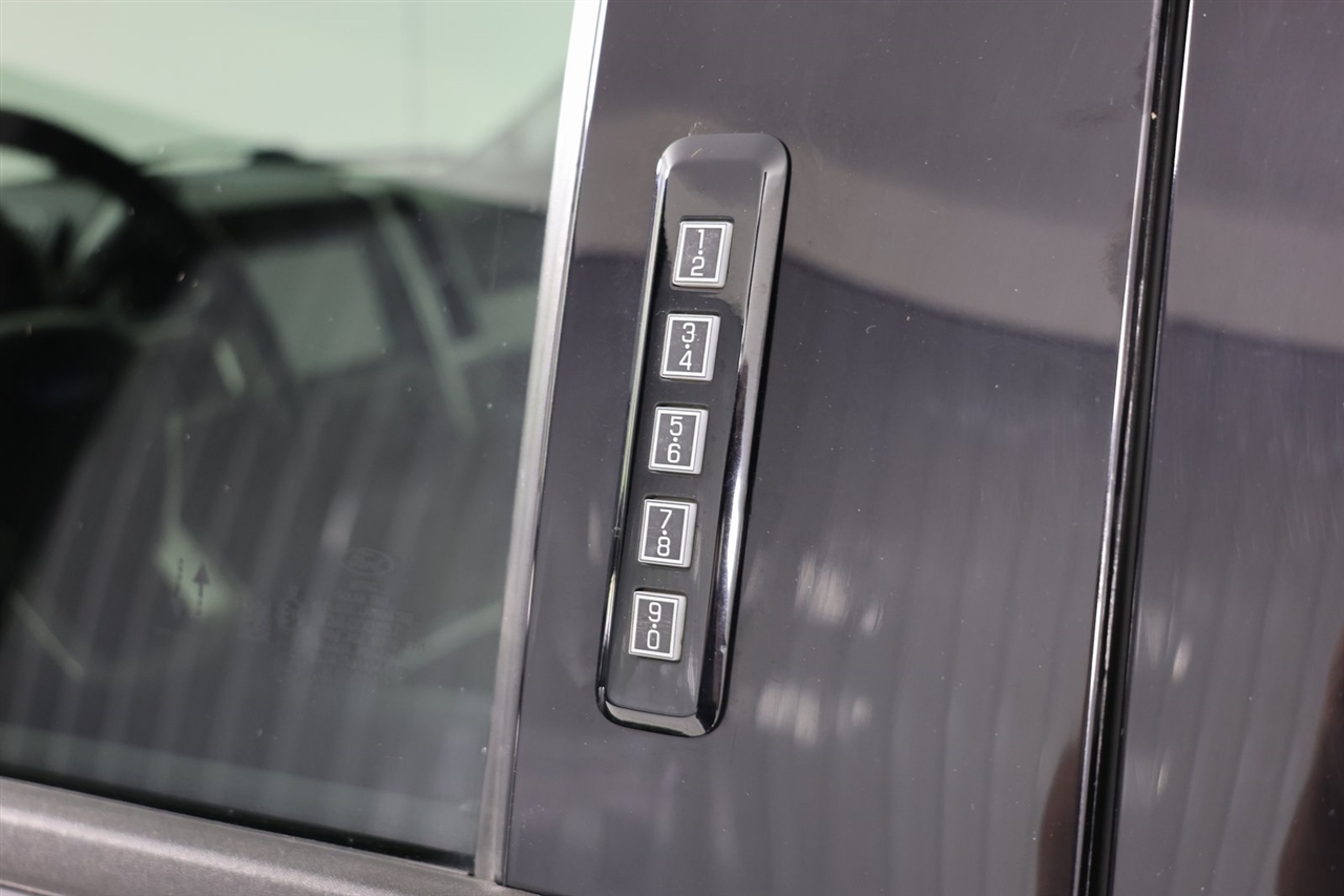 Ford F-250 SD Lariat Crew Cab 4WD 2021