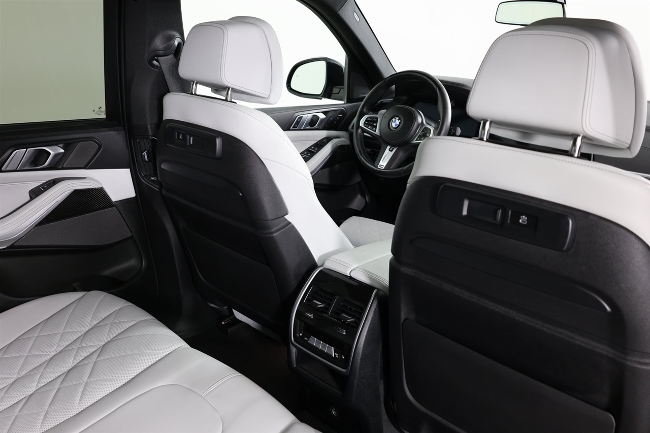 BMW X5 M50i 2023