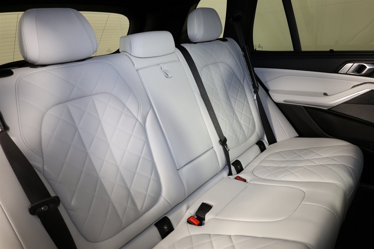 BMW X5 M50i 2023