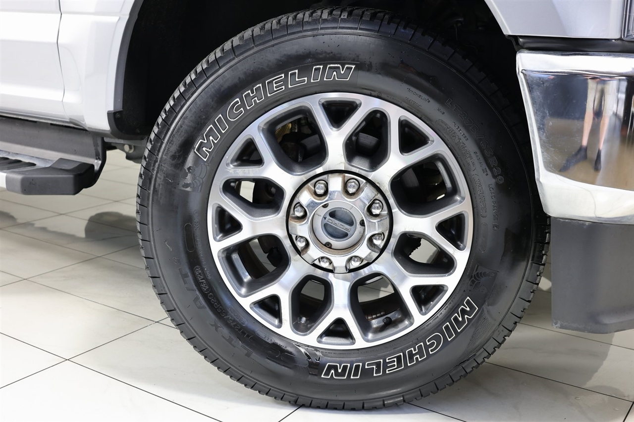 Ford F-350 SD Lariat Crew Cab Long Bed 4WD 2022
