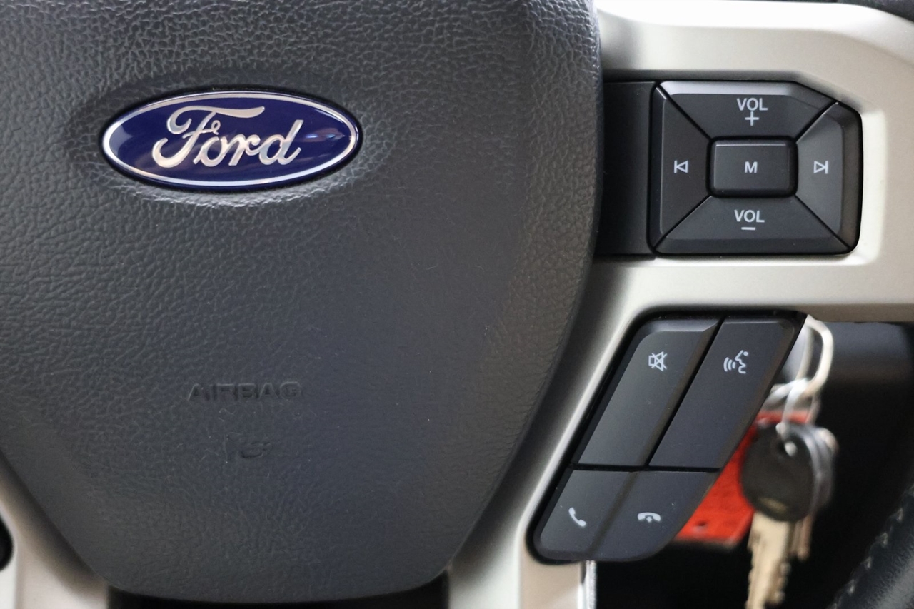 Ford F-350 SD Lariat Crew Cab Long Bed 4WD 2022