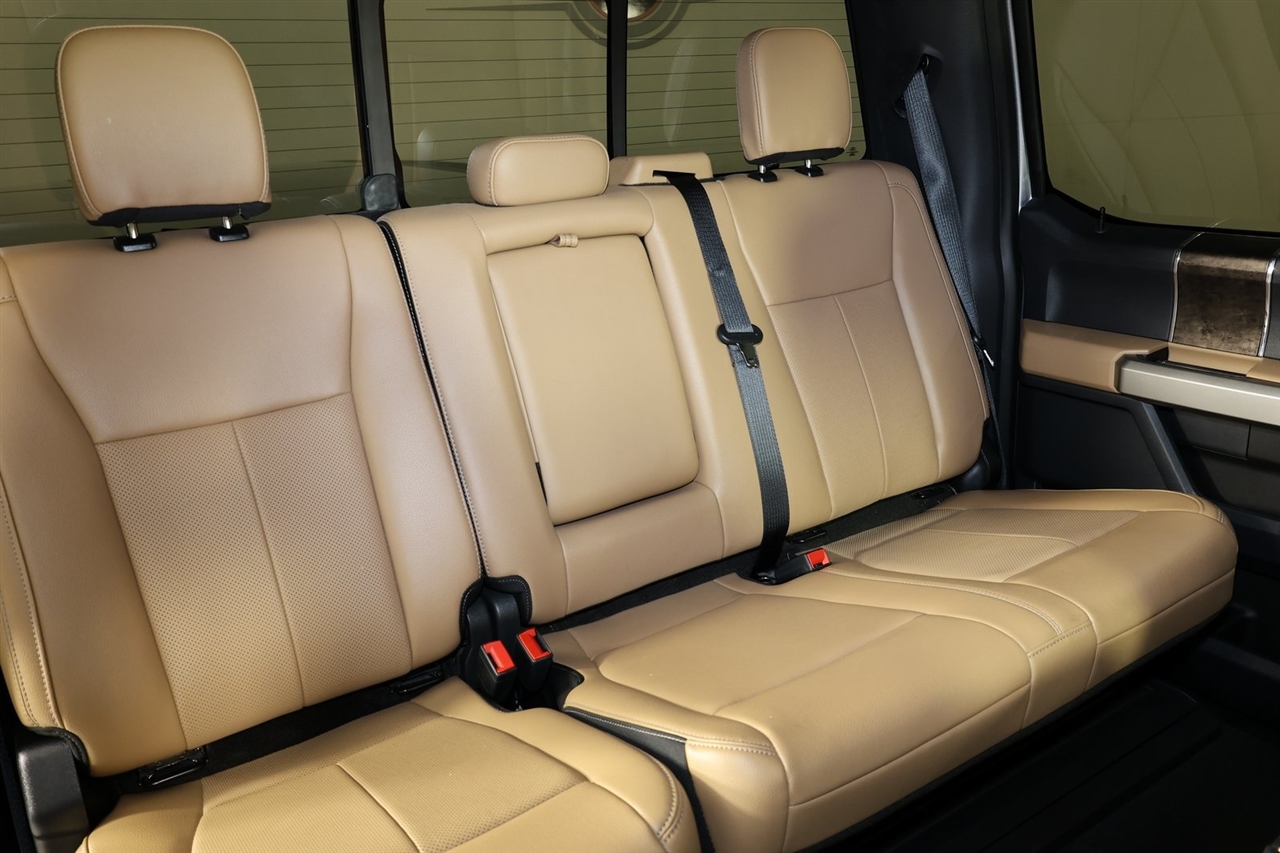 Ford F-350 SD Lariat Crew Cab Long Bed 4WD 2022