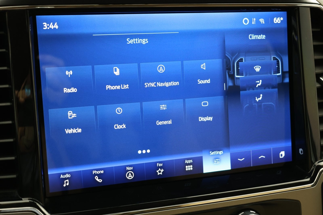Ford F-350 SD Lariat Crew Cab Long Bed 4WD 2022