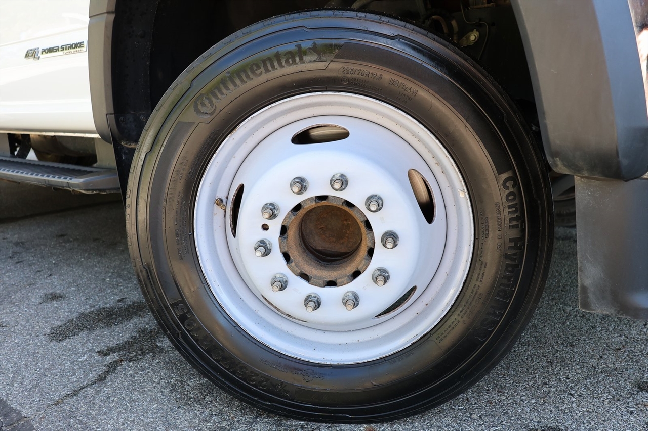 Ford F-550 Regular Cab DRW 2WD 2022