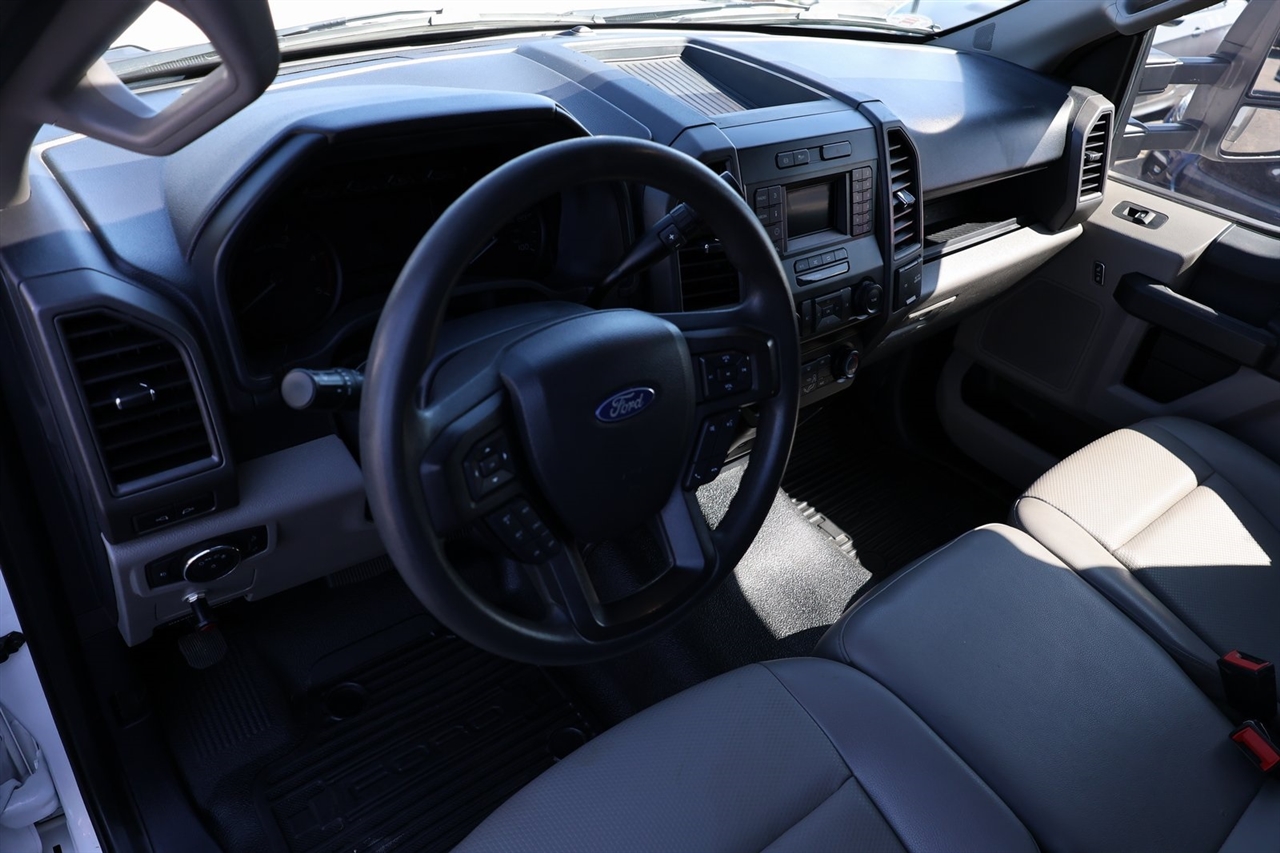 Ford F-550 Regular Cab DRW 2WD 2022