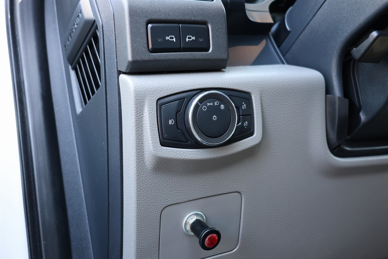 Ford F-550 Regular Cab DRW 2WD 2022