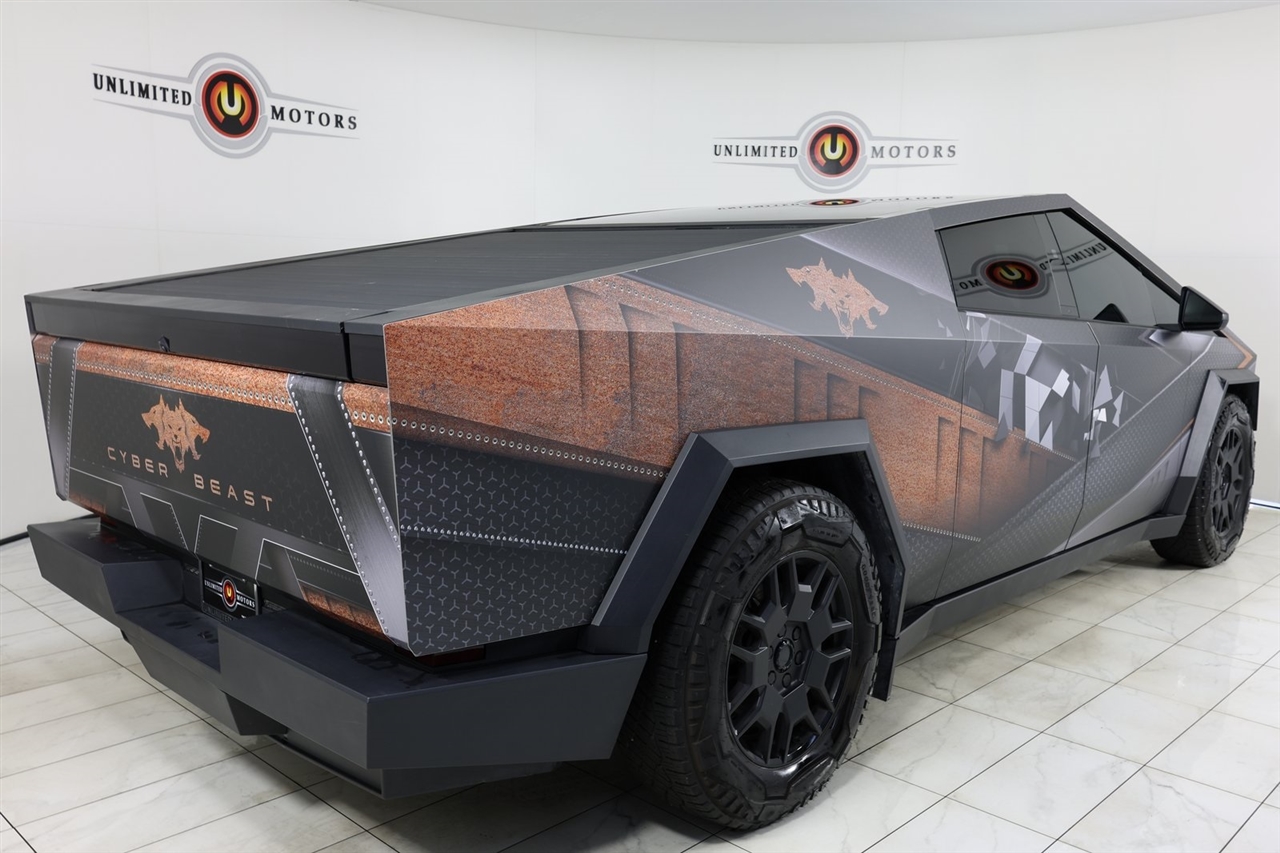 Tesla Cybertruck Cyberbeast 2024