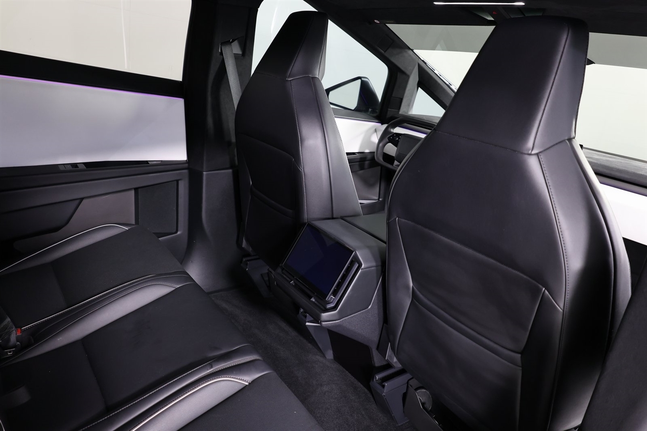 Tesla Cybertruck Cyberbeast 2024
