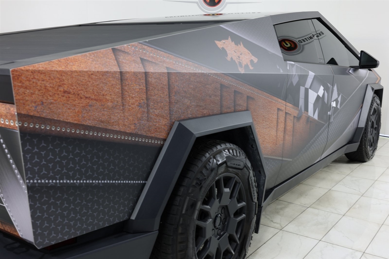 Tesla Cybertruck Cyberbeast 2024