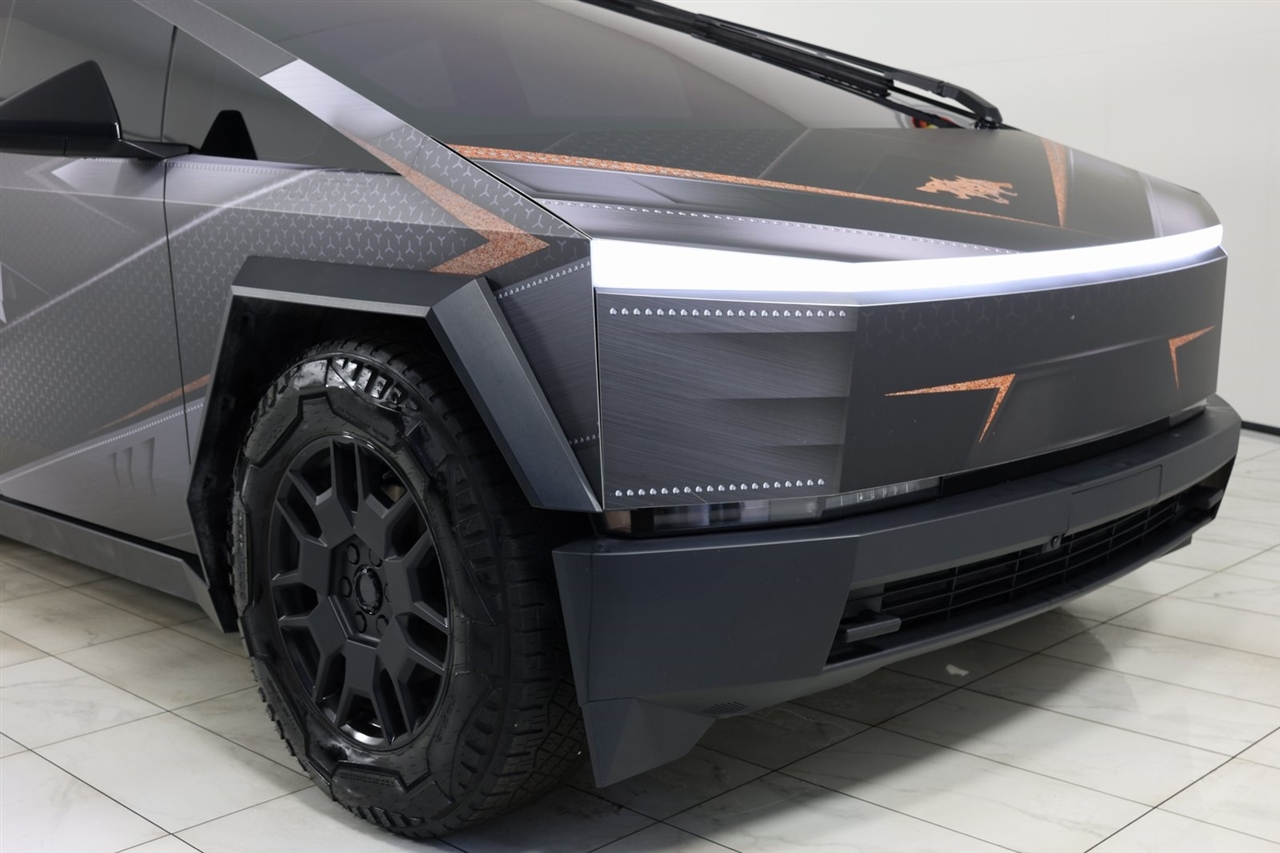 Tesla Cybertruck Cyberbeast 2024