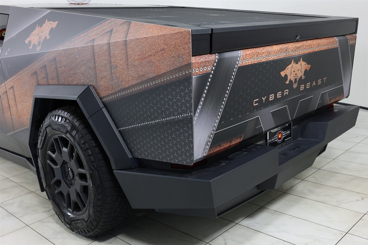 Tesla Cybertruck Cyberbeast 2024