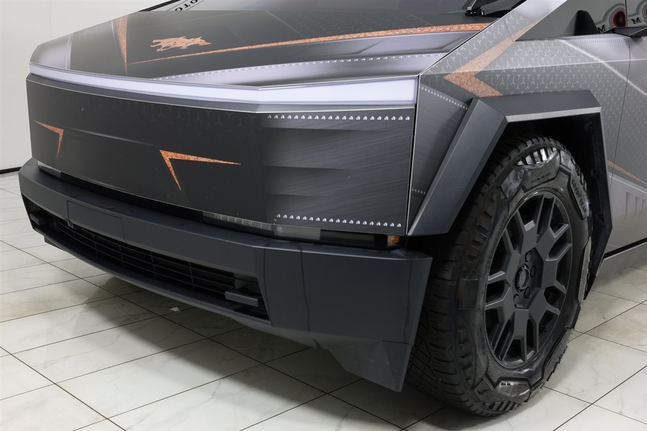 Tesla Cybertruck Cyberbeast 2024