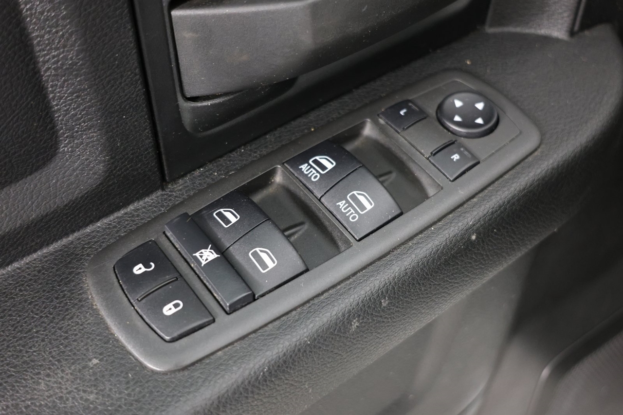 RAM 5500 Crew Cab SWB 4WD DRW 2022