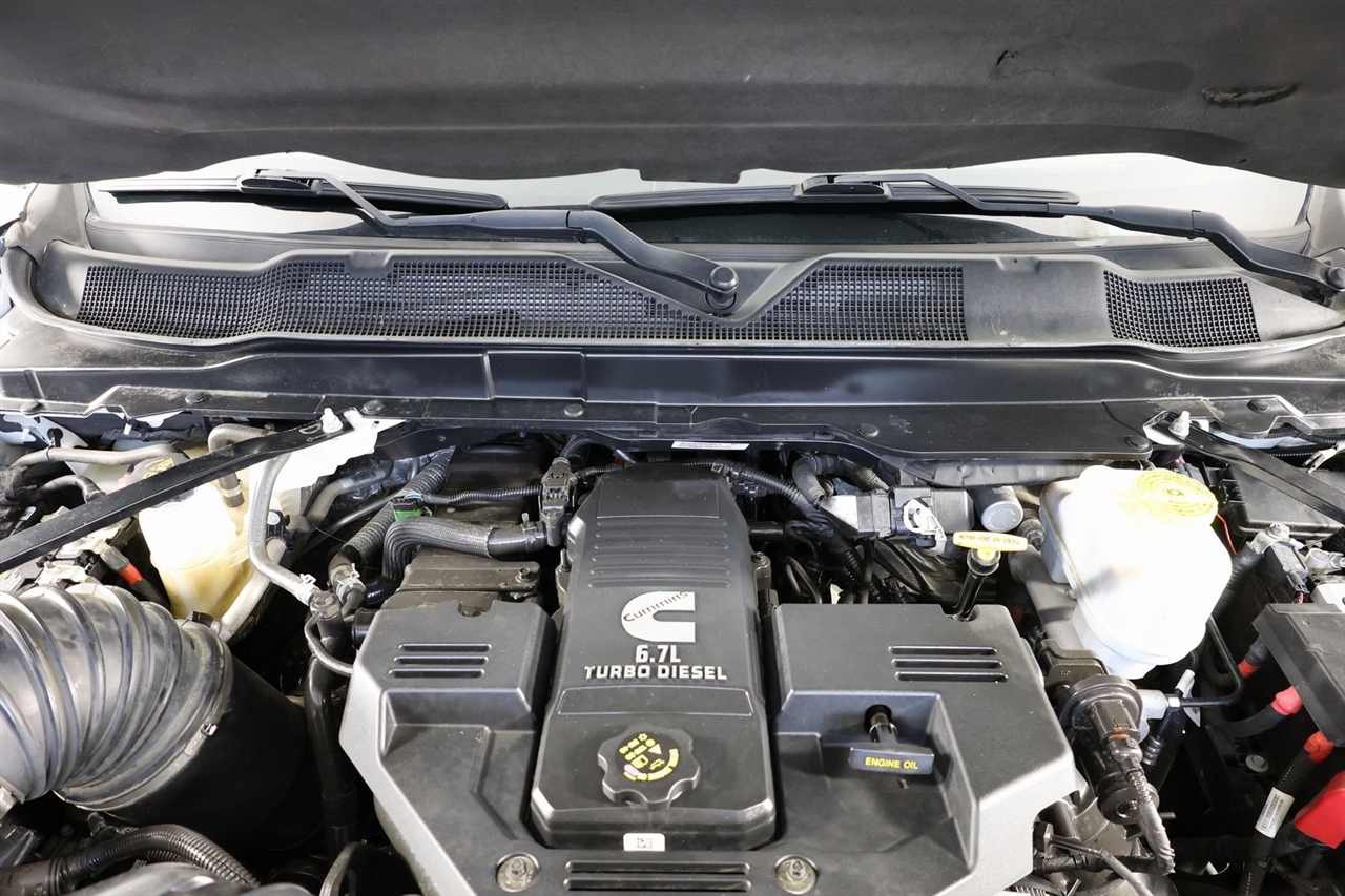 RAM 5500 Crew Cab SWB 4WD DRW 2022