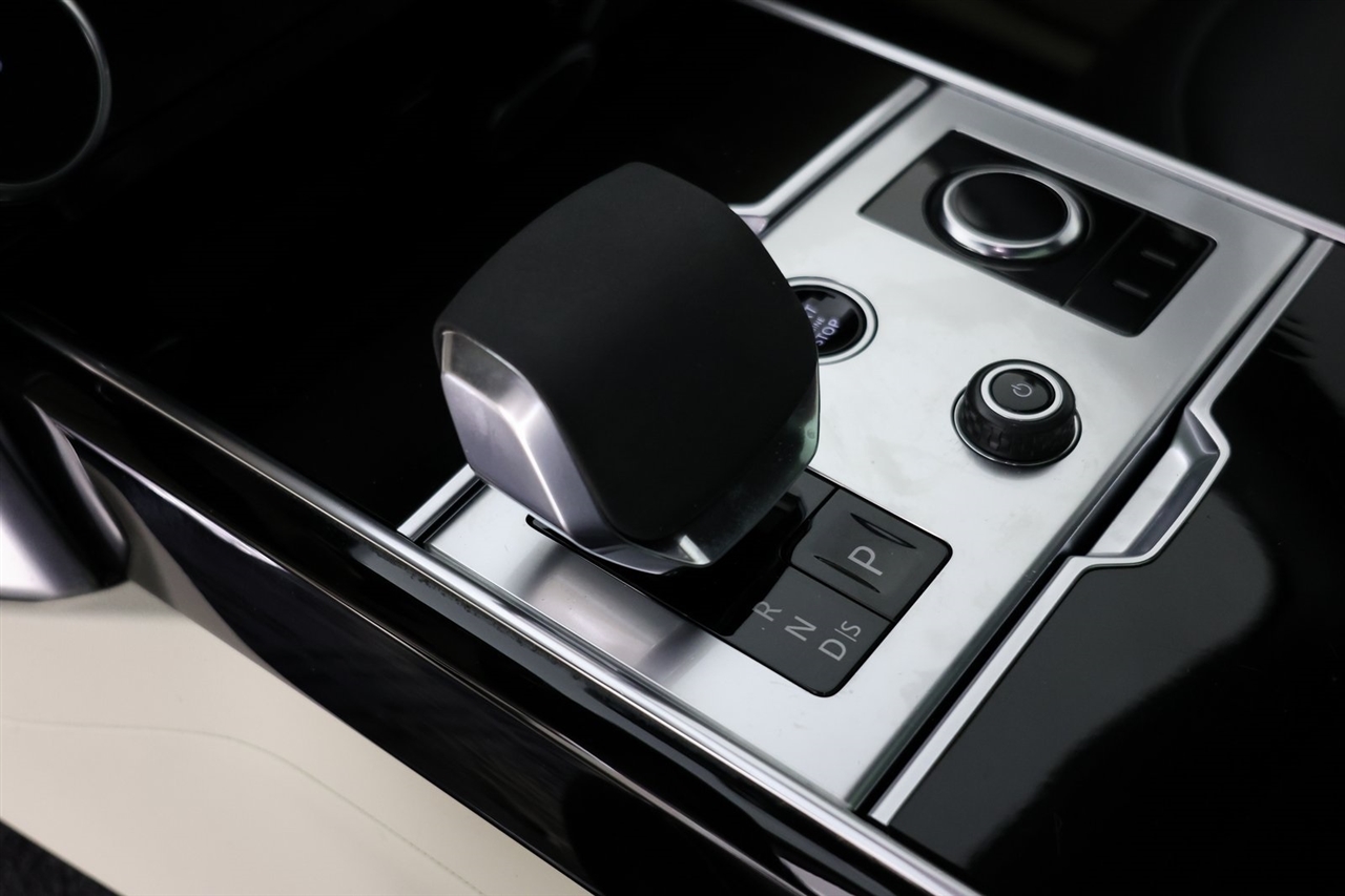 Land Rover New Range Rover SE 2023