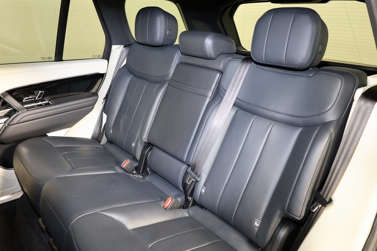 Land Rover New Range Rover SE 2023
