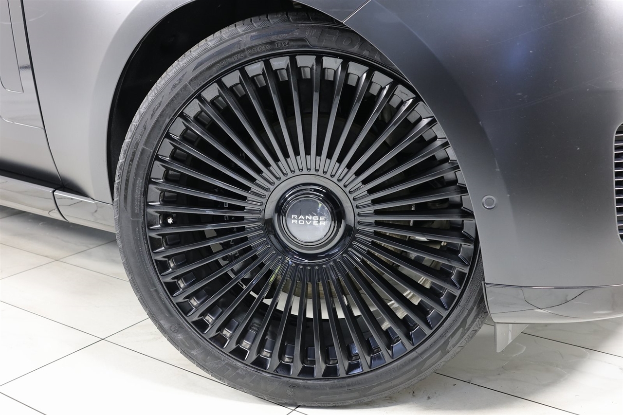 Land Rover New Range Rover SE 2023