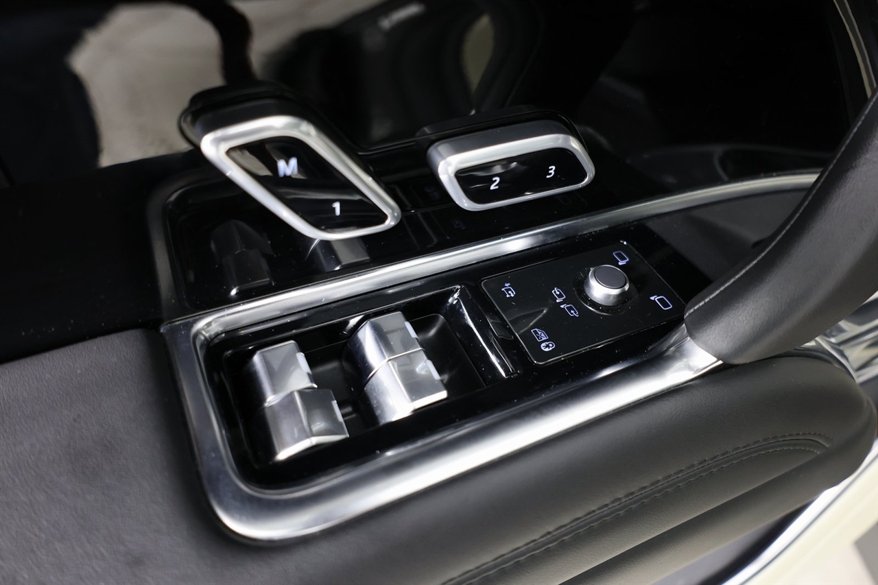 Land Rover New Range Rover SE 2023