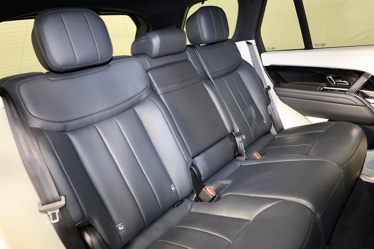 Land Rover New Range Rover SE 2023