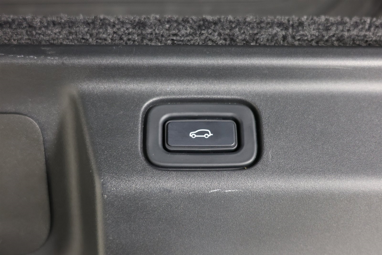 Land Rover New Range Rover SE 2023