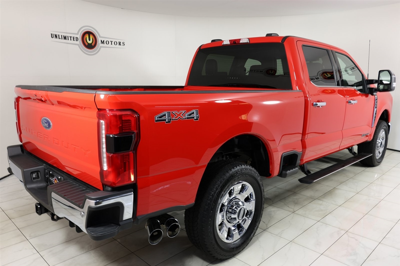 Ford F-350 SD XL Crew Cab Long Bed 4WD 2025