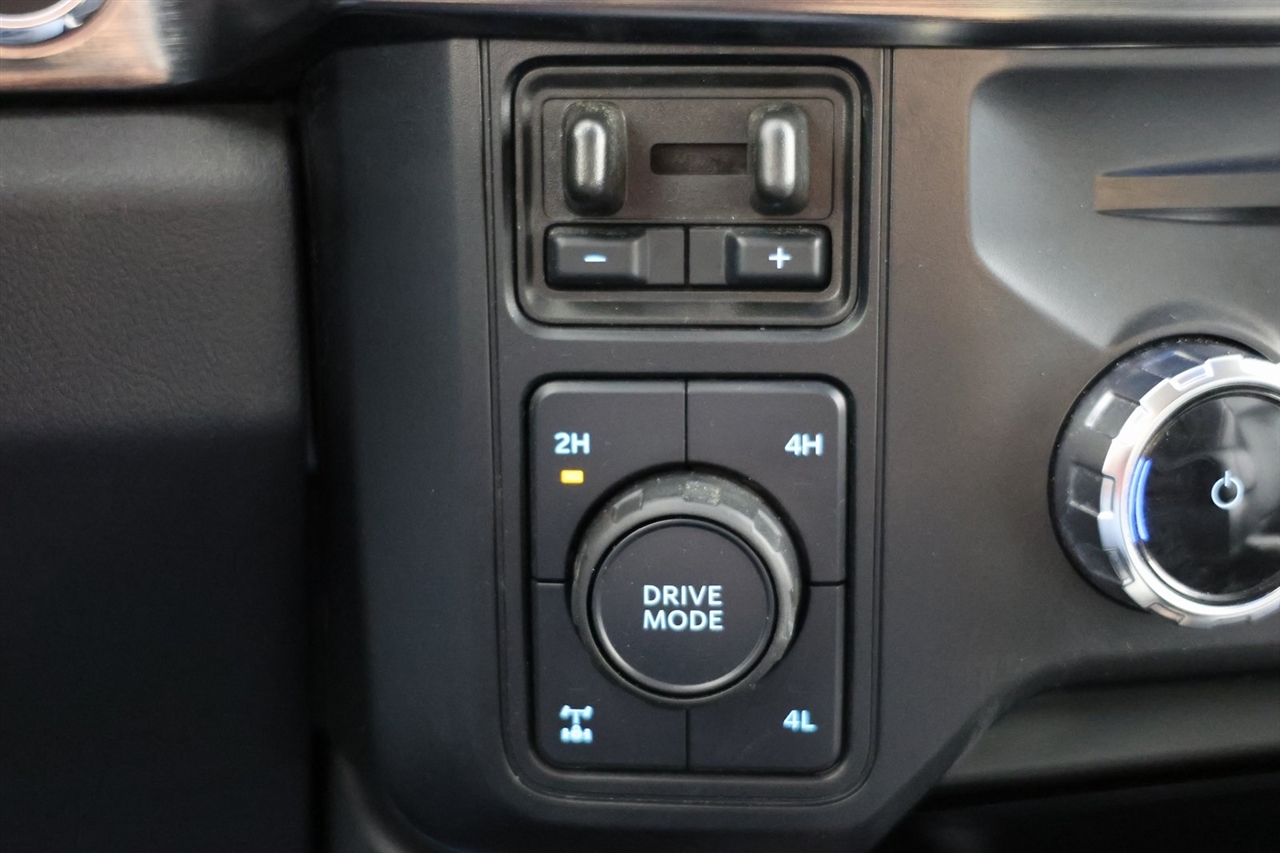 Ford F-350 SD XL Crew Cab Long Bed 4WD 2025