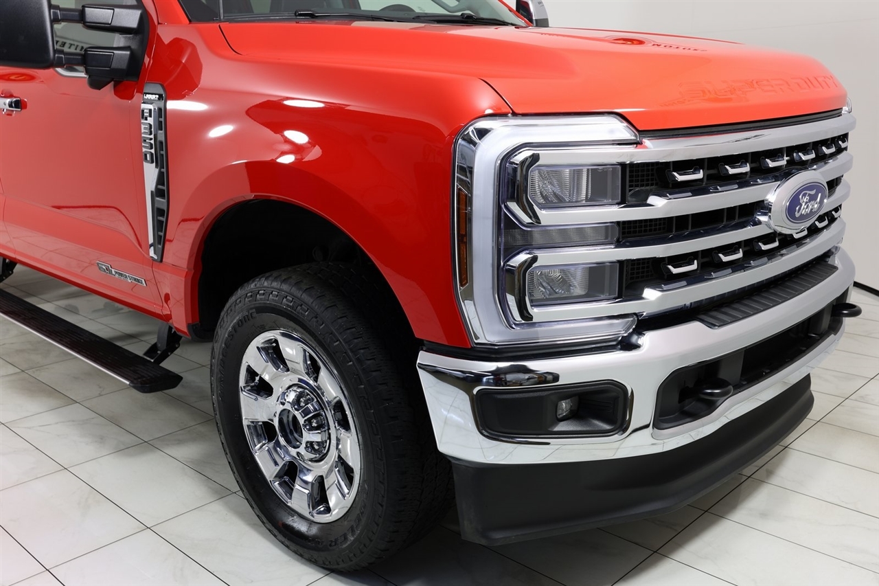 Ford F-350 SD XL Crew Cab Long Bed 4WD 2025